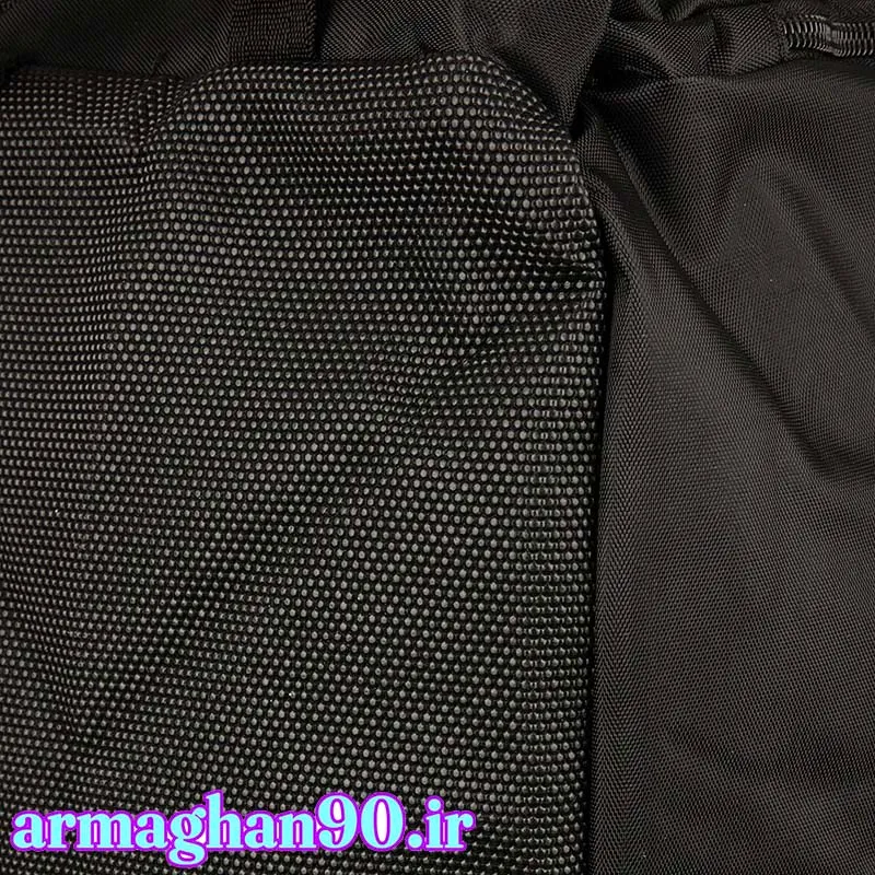 ساک ورزشی قرمز / مشکی طرح جسورانه