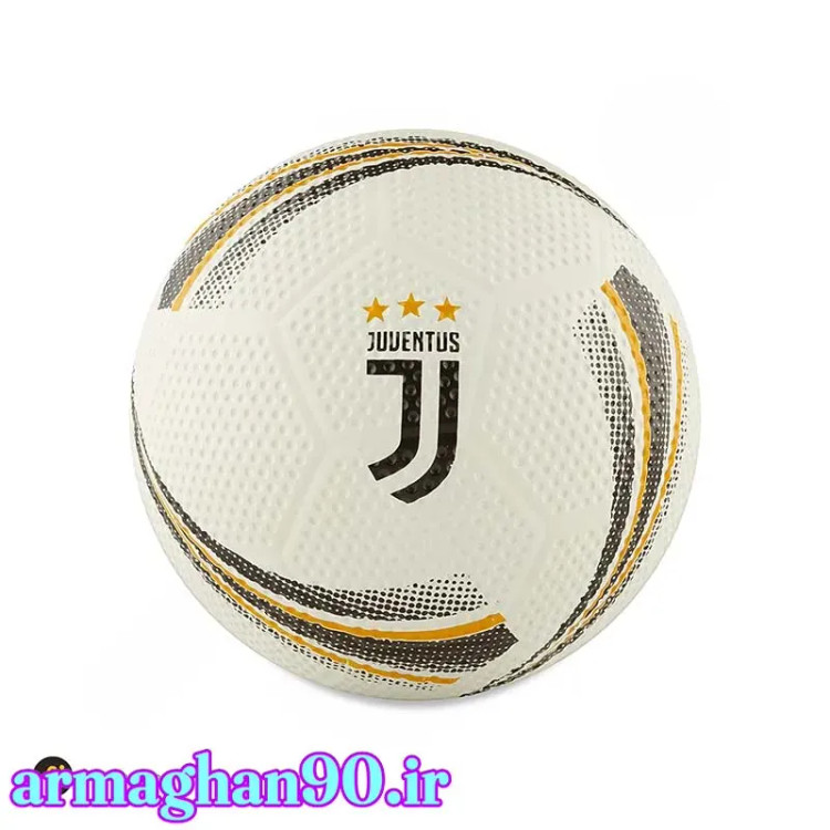 توپ فوتبال با لوگو یوونتوس